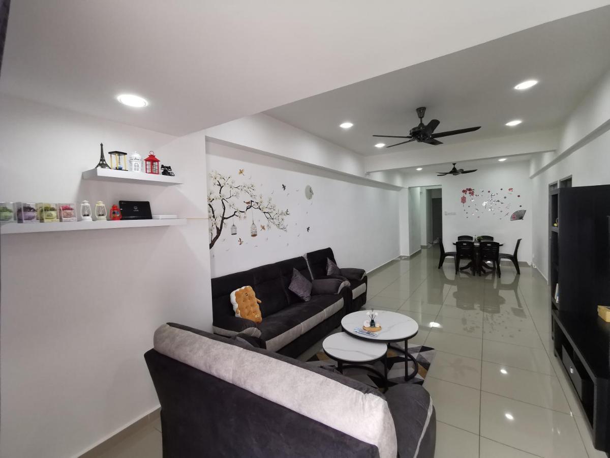 Coco Homestay 旅人の家@The Venus Sitiawan Perak Екстериор снимка