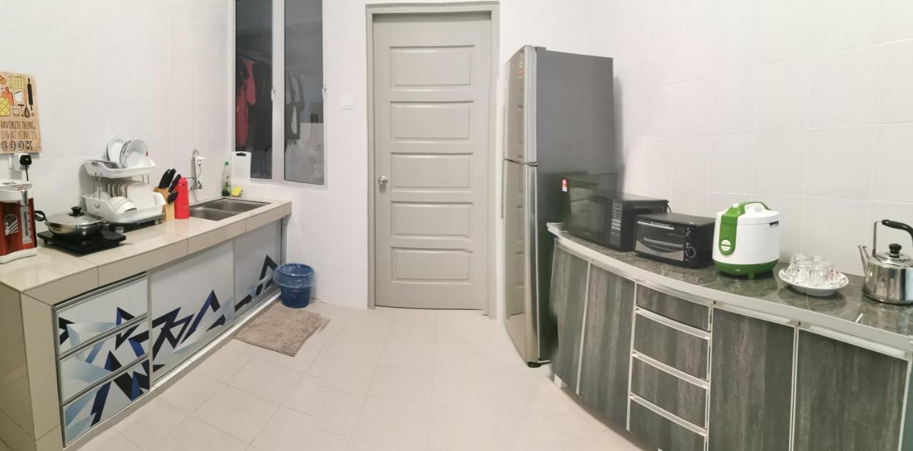 Coco Homestay 旅人の家@The Venus Sitiawan Perak Екстериор снимка