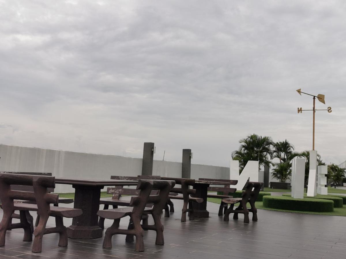 Coco Homestay 旅人の家@The Venus Sitiawan Perak Екстериор снимка