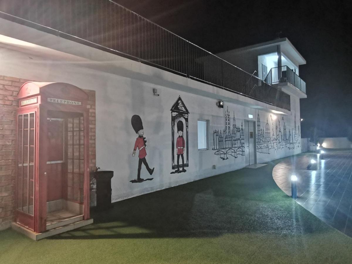 Coco Homestay 旅人の家@The Venus Sitiawan Perak Екстериор снимка